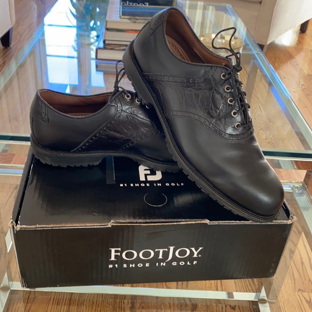 Foot Joy Spikless men’s golf shoe.